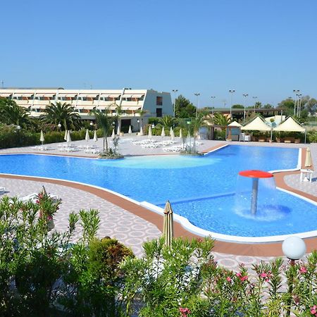 Alessidamo Club Metaponto Hotel Buitenkant foto