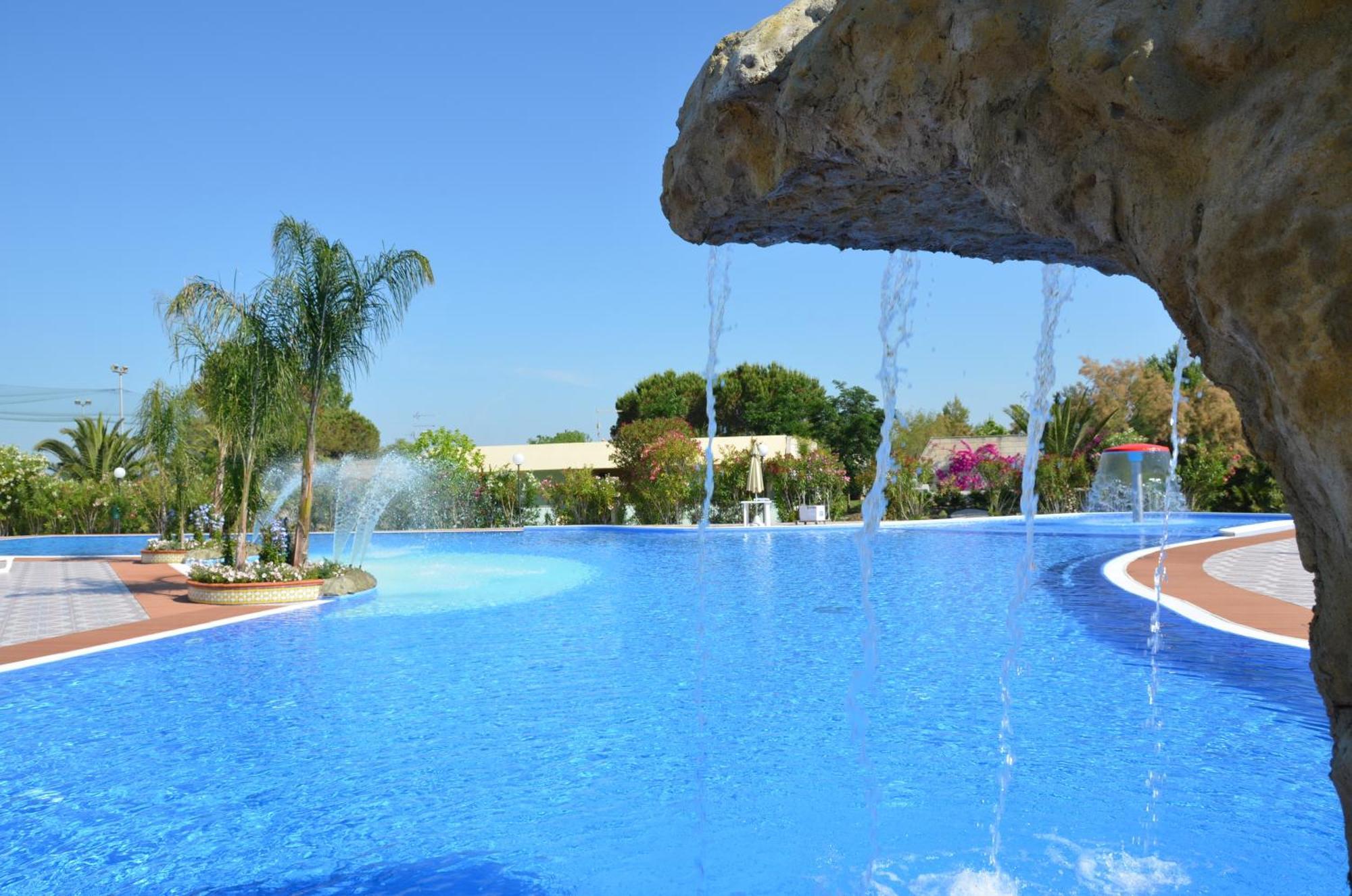 Alessidamo Club Metaponto Hotel Buitenkant foto